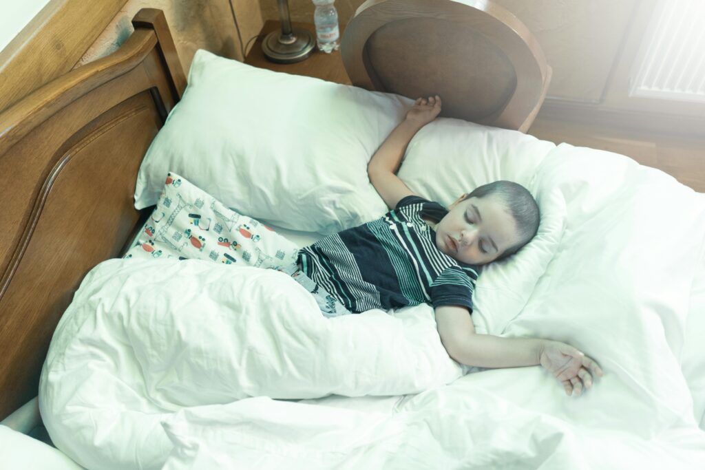 orinarse en la cama, micciones involuntarias, hipnoterapia